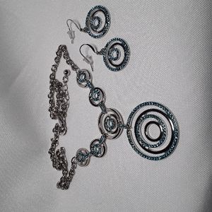 Statement necklace and earings